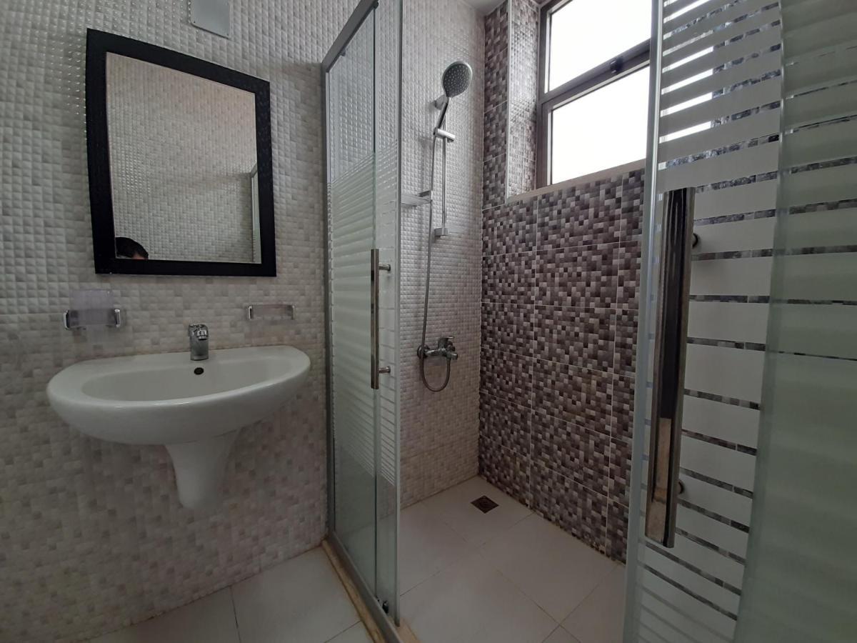Furnished Apartments Near Mcdonald'S Al-Madina Al-Monawara St アンマン エクステリア 写真