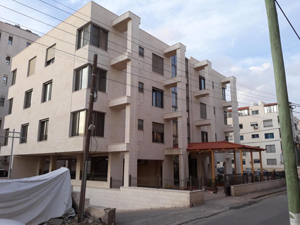 Furnished Apartments Near Mcdonald'S Al-Madina Al-Monawara St アンマン エクステリア 写真